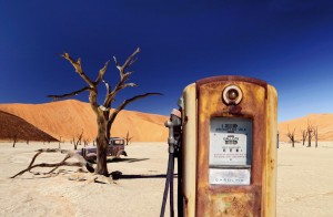 gasolinera-en-el-desierto-ee-uu